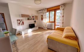 Lovely Apartment A Due Passi Dal Mare
