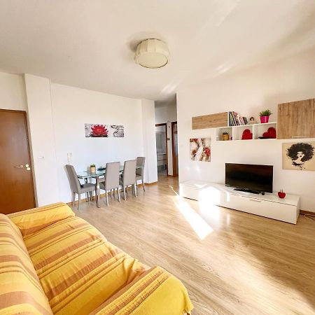 Lovely Apartment A Due Passi Dal Mare Rimini Esterno foto