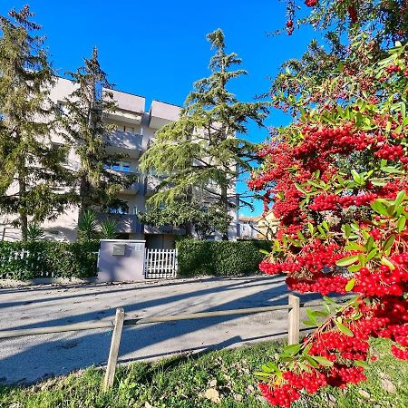 Lovely Apartment A Due Passi Dal Mare Rimini Esterno foto